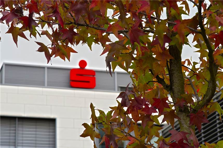 Sparkasse schließt vorübergehend drei Filialen in Lünen für Service Drei Filialen der Sparkasse bleiben ab Mittwoch, 27. Januar, coronabedingt erst einmal geschlossen für persönlichen Service.