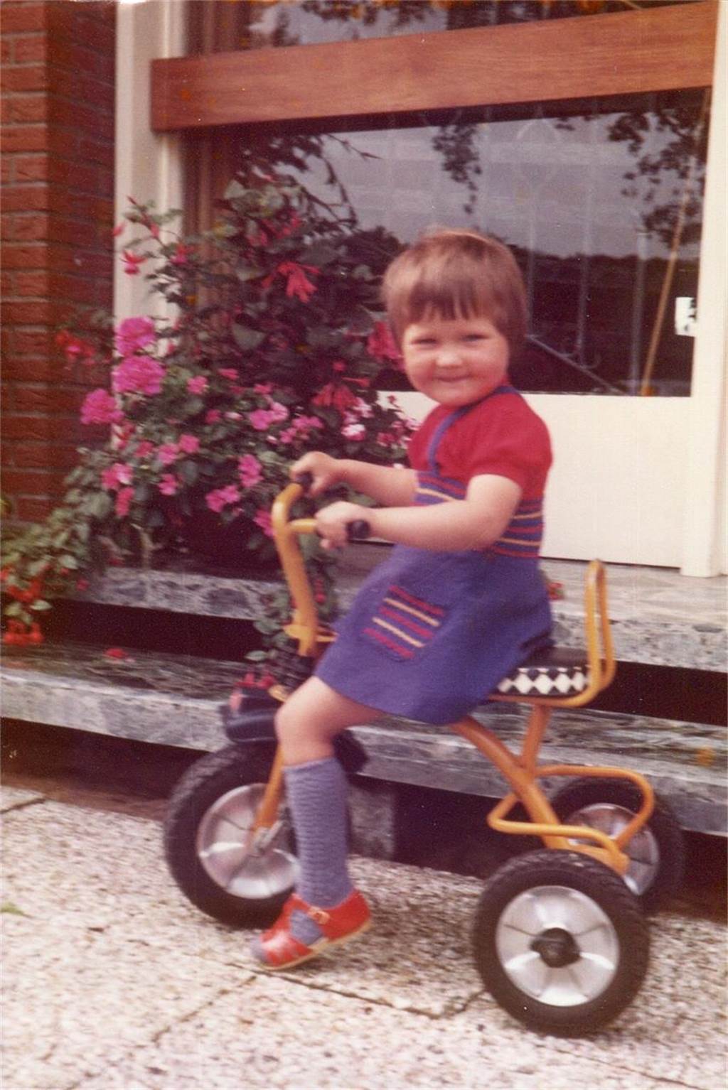 Mein erstes Gefährt: Genießer fahren Fahrrad Drei Räder und gelb - so sah das erste Gefährt der Autorin dieses Artikels aus.