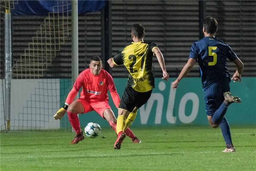 Kampetsis führt BVB-U19 zum 5:0 gegen Nikosia Drei Tore gegen Nikosia: Anargyros Kampetsis (M.).
