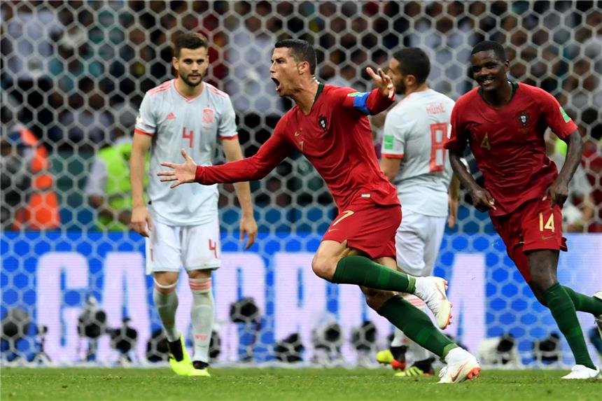 Furioses 3:3 versetzt Spanien den nächsten Tiefschlag Dreierpack gegen Spanien: Cristiano Ronaldo.