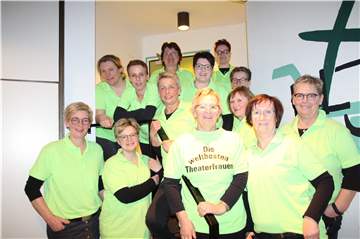 Dreizehn "weltbeste Theaterfrauen" der Kfd Legden freuen sich auf die nächsten Aufführungen im Februar .