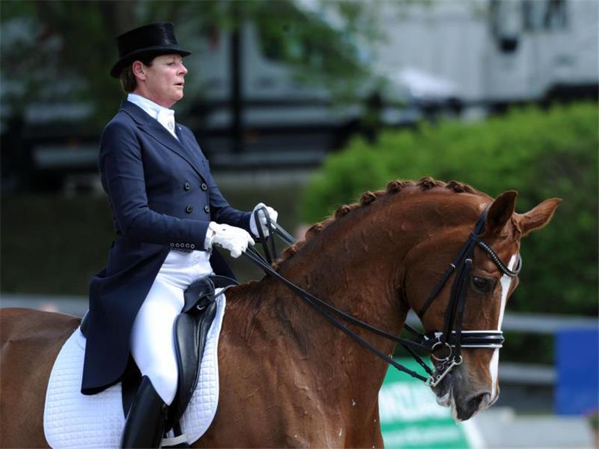 Dressurreiterin Salzgeber beendet internationale Karriere Dressurreiterin Ulla Salzgeber will sich nur noch um ihre Reitschüler kümmern. Foto(2014): Caroline Seidel Foto: Caroline Seidel