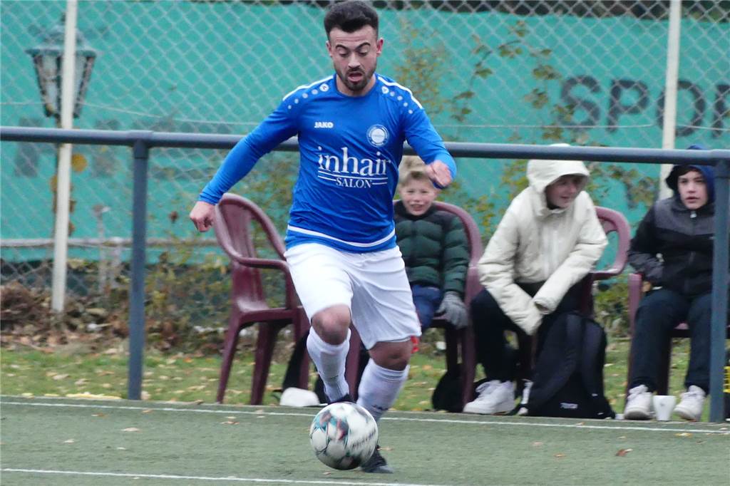 Sie sind die Besten, die Champions: Das ist die Hellweger-Top-Elf der Hinrunde 2022/23 Emre Demir.