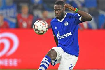 Droht bei der nächsten Verwarnung eine Sperre: Salif Sané.