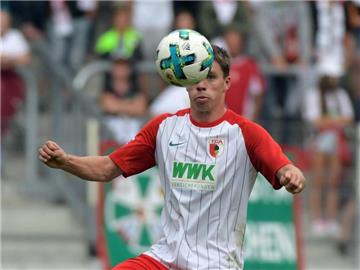 Droht gegen den 1. FC Köln auszufallen: Augsburgs Raphael Framberger. Foto: Stefan Puchner