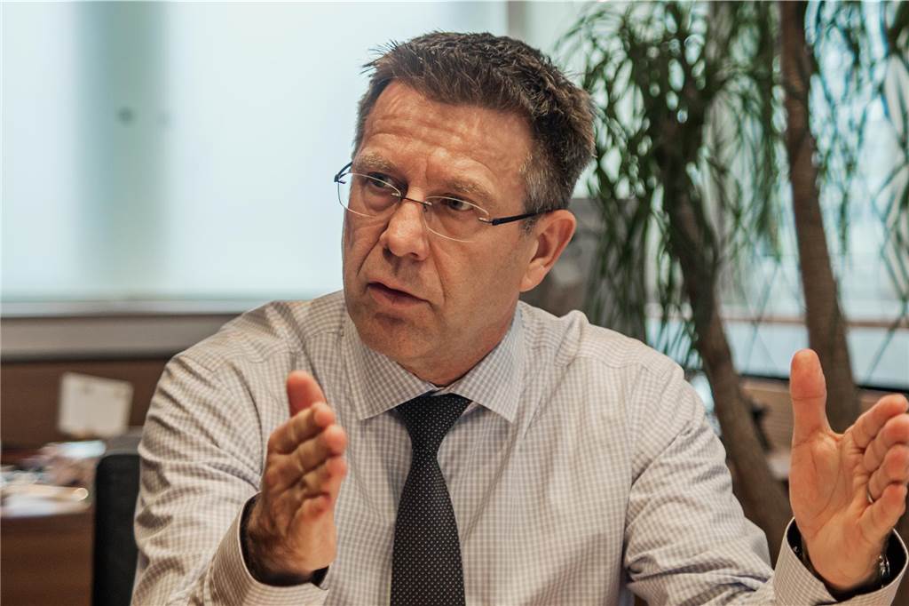 Tochter von DSW21 landet einen "wahnsinnigen Befreiungsschlag" DSW21-Vorstandsvorsitzender Guntram Pehlke verabschiedet sich Ende Juni nach Australien.