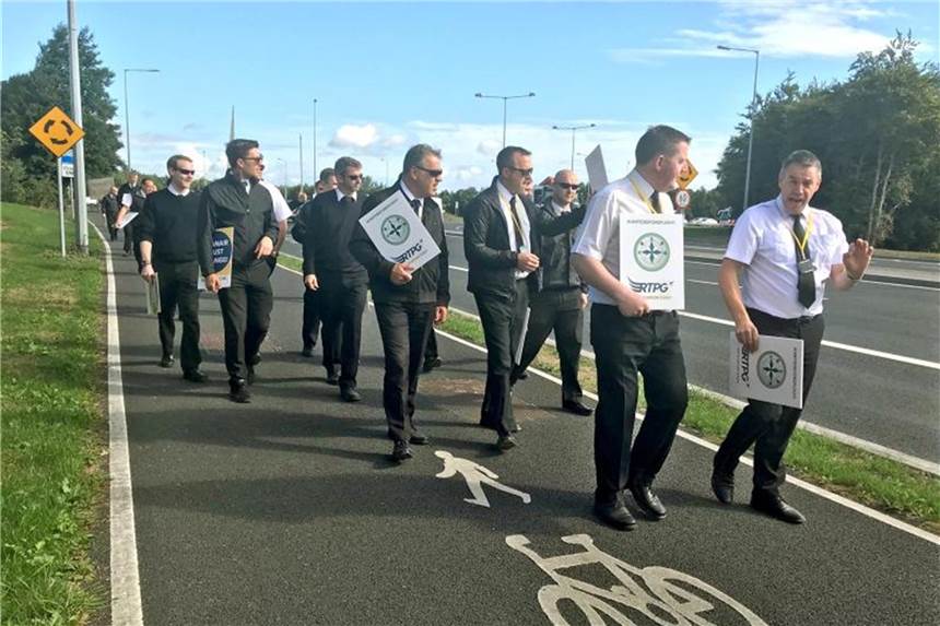 Ryanair legt Tarifstreit mit irischen Piloten bei Dublin: Piloten von Rynair nehmen an einem Streik teil. Foto: Aoife Moore/PA Wire/Archiv