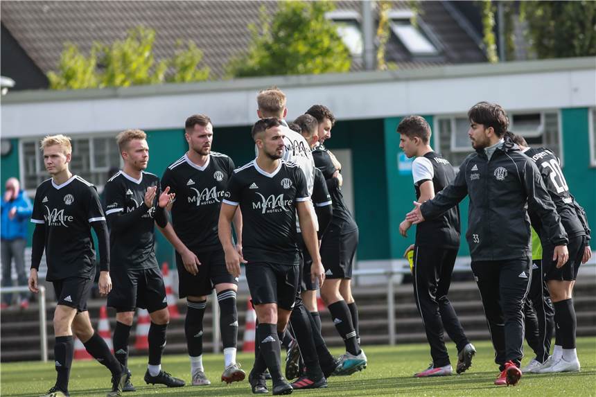 Ein Kind hat geklagt: Gericht hat jetzt entschieden, ob Fußball wieder erlaubt ist Dürfen die Fußballer doch wieder aus die Plätze?