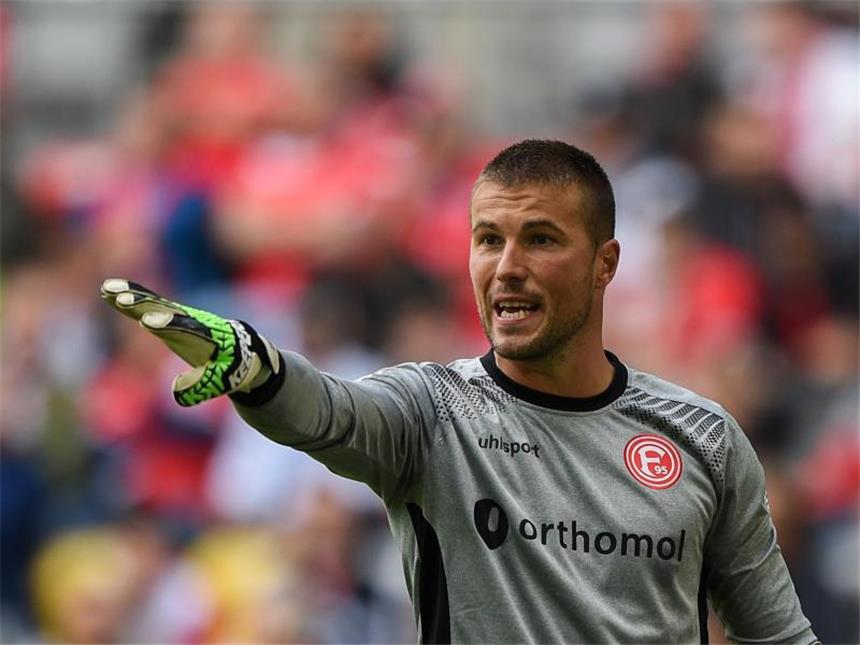 Fortuna Düsseldorf vorerst ohne Torwart Rensing Düsseldorfs Torwart Michael Rensing hat sich im Training eine Rippenverletzung zugezogen. Foto: Jonas Güttler
