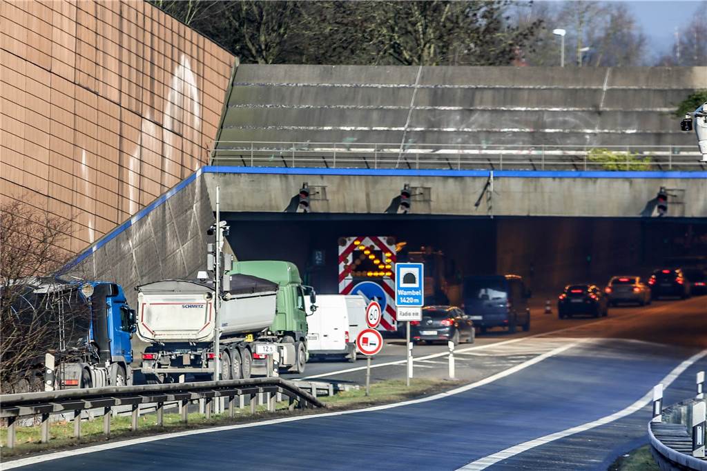 Durch den B 236-Tunnel in Wambel gelangen die Fahrrad-Sternfahrer nach Lünen.