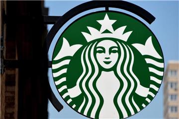 Durch den Schritt dürften nach Starbucks-Schätzungen pro Jahr mehr als eine Milliarde Plastik-Trinkhalme wegfallen. Foto: Justin Lane
