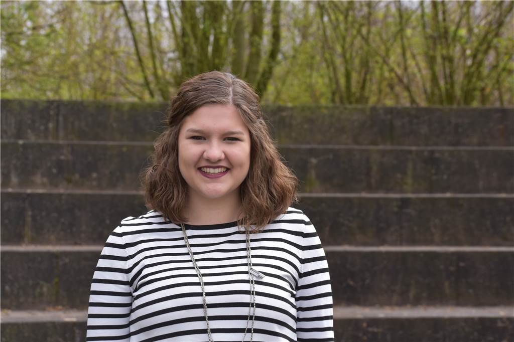 Als Schule ohne Rassismus hat das JCS eine Auszeichnung erhalten, aber auch einen Auftrag Durch die Eigeninitiative der Schülersprecherin Marlene Bücker (18) wurde das Projekt erst möglich.