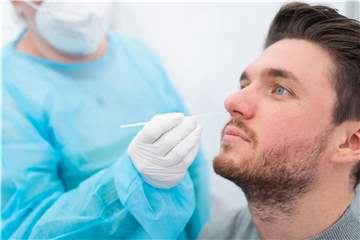 Durch die hohe Anzahl an Infizierten schafft das Gesundheitsamt des Kreises Wesel nicht mehr, alle am selben Tag noch zu kontaktieren und in Quarantäne zu versetzen.