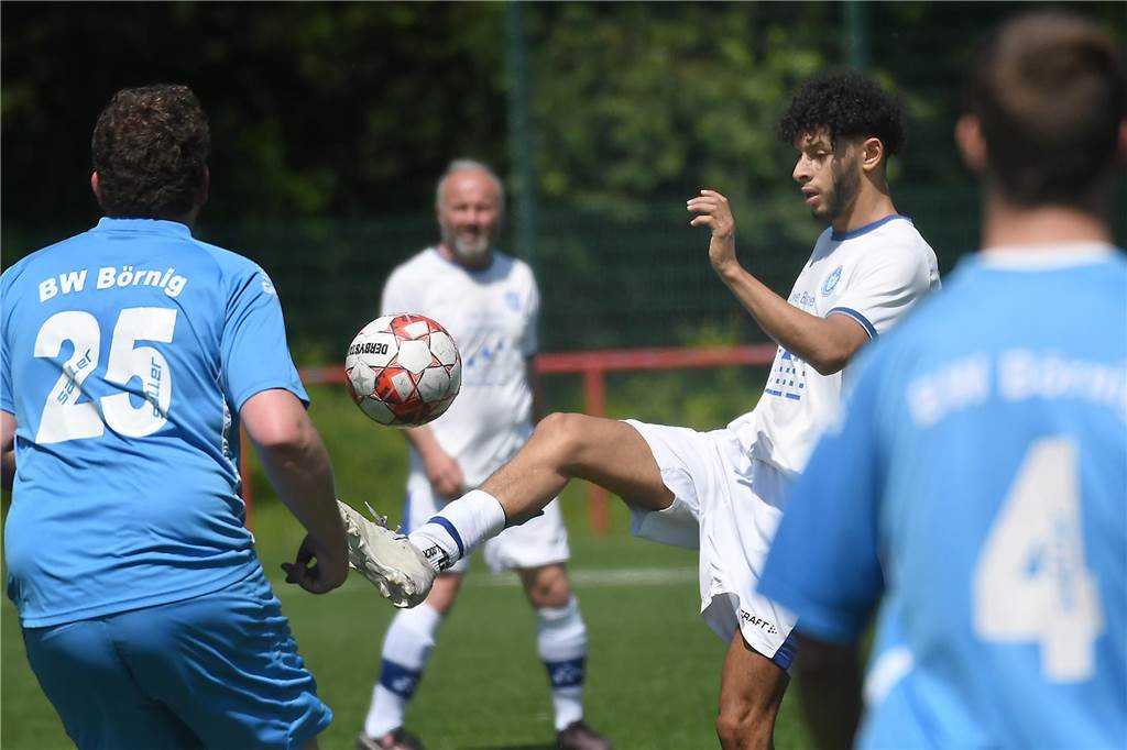 Durch ein 17:2-Schützenfest gegen Schlusslicht BW Börnig verbesserte sich der FC Castrop-Rauxel II in der Kreisliga C1 Herne auf Rang drei.