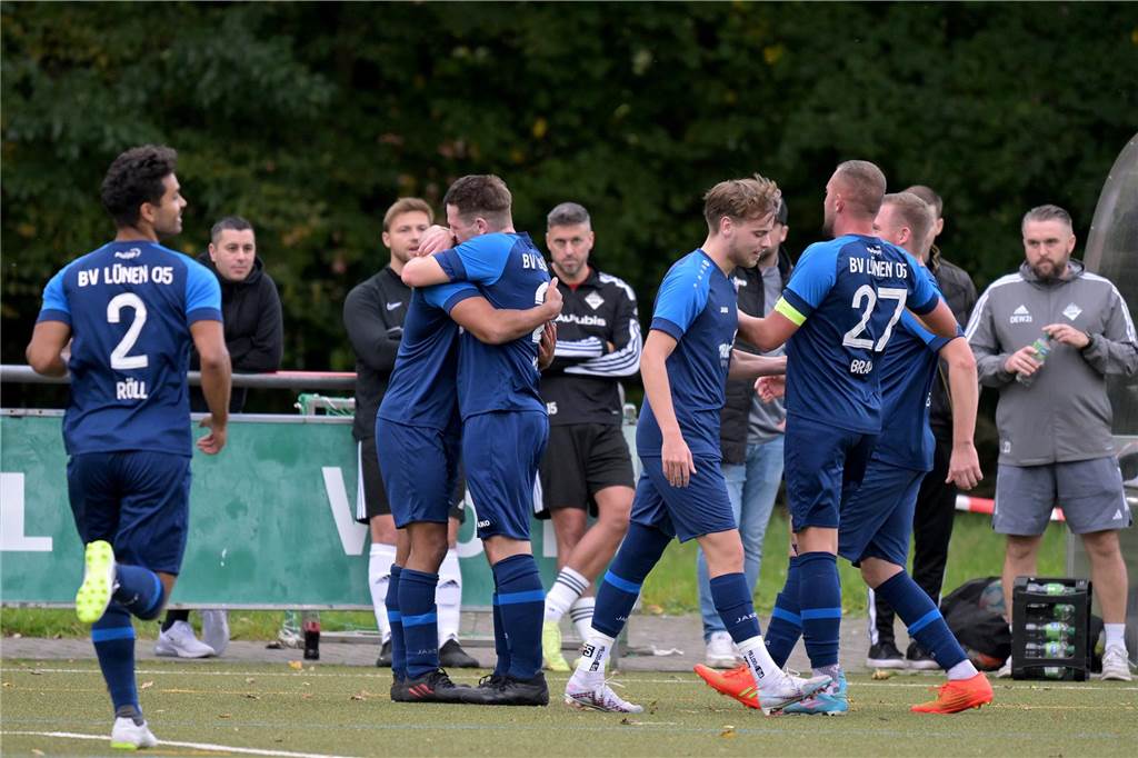 Durch ein Tor in der Nachspielzeit sicherte sich der BV Lünen im Derby beim VfB Lünen noch einen Punkt.