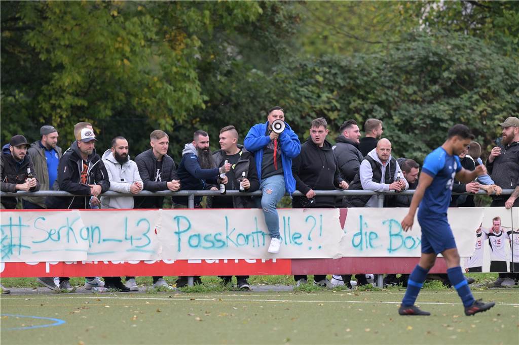 Durch ein Tor in der Nachspielzeit sicherte sich der BV Lünen im Derby beim VfB Lünen noch einen Punkt.