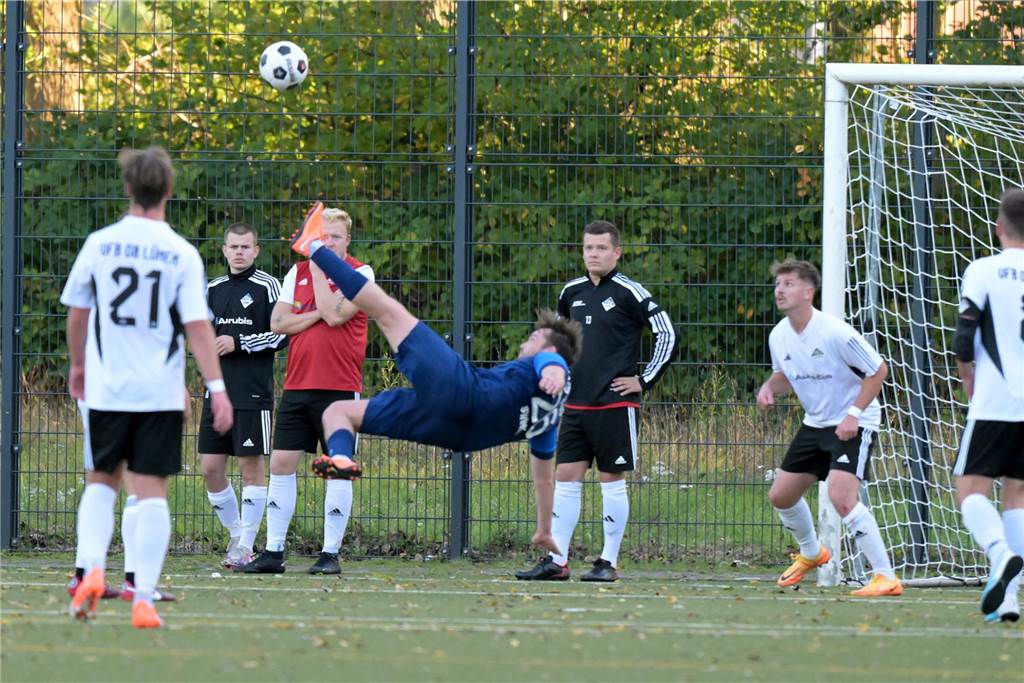 Durch ein Tor in der Nachspielzeit sicherte sich der BV Lünen im Derby beim VfB Lünen noch einen Punkt.