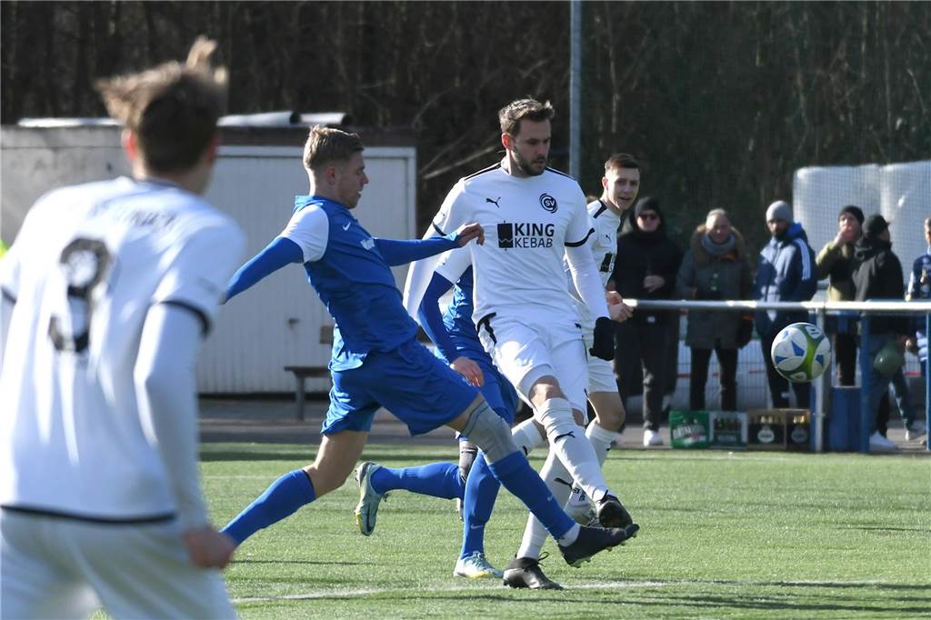 Durch ein Tor von Alihan Kurgan setzte sich der FC Frohlinde gegen den Tabellendritten CSV SF Linden mit 1:0 durch.