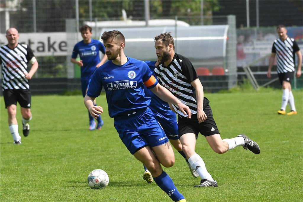 Durch einen 4:1-Sieg gegen die SG Horneburg II bleibt der TuS Henrichenburg III in der Kreisliga C4 Recklinghausen Zweiter mit Aufstiegs-Chance.