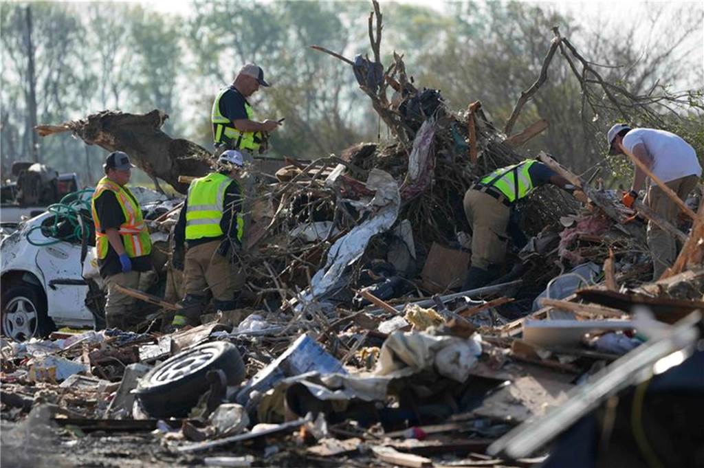 Tornado in Mississippi mit mehr als 20 Toten: Bewohner unter Schock: „Meine Stadt ist weg“ Suche nach Verschütteten.