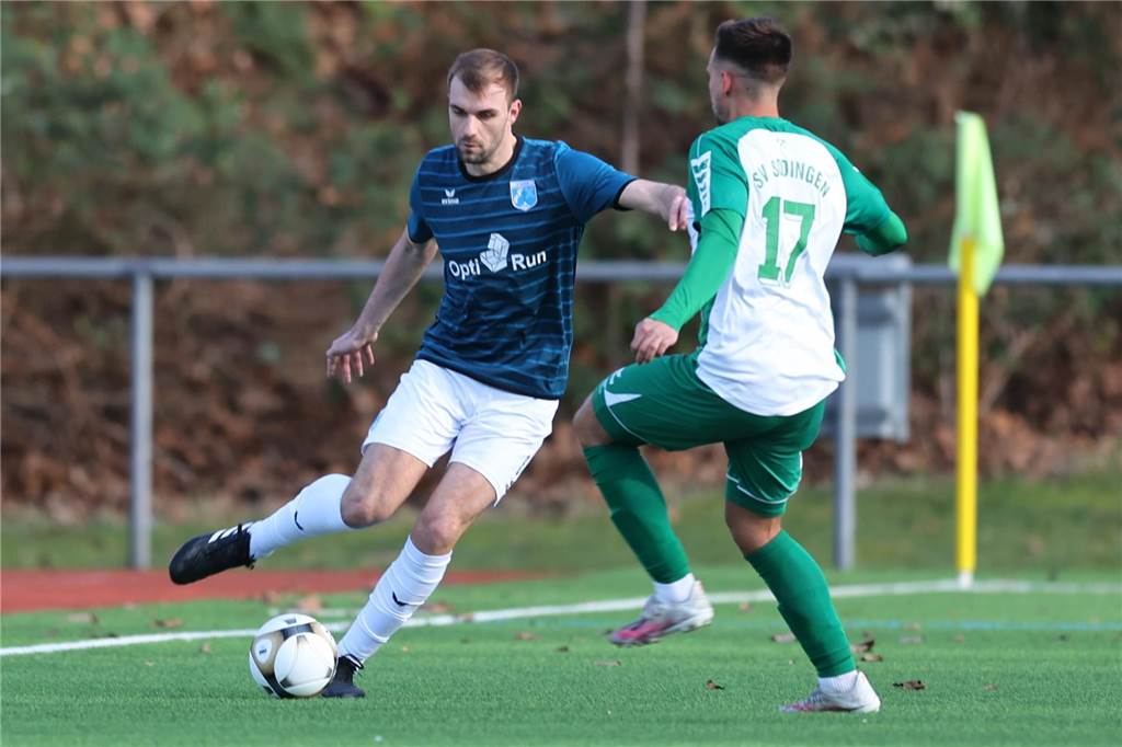 Durch jeweils zwei Tore von Kevin Holz und Elvis Shala setzte sich in der Westfalenliga der SV Wacker Obercastrop mit 4:0 gegen den SV Sodingen durch.
