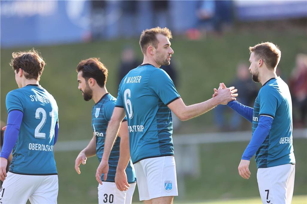 Durch jeweils zwei Tore von Kevin Holz und Elvis Shala setzte sich in der Westfalenliga der SV Wacker Obercastrop mit 4:0 gegen den SV Sodingen durch.