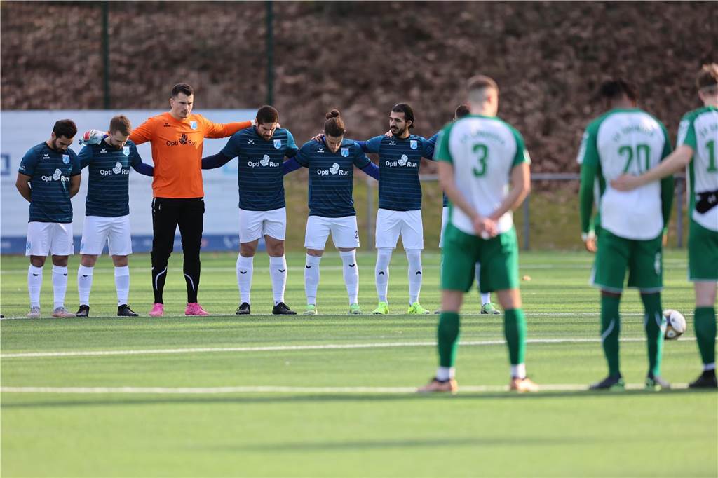 Durch jeweils zwei Tore von Kevin Holz und Elvis Shala setzte sich in der Westfalenliga der SV Wacker Obercastrop mit 4:0 gegen den SV Sodingen durch.