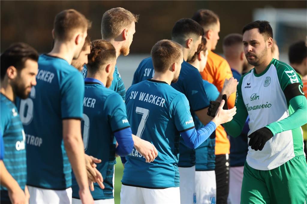 Durch jeweils zwei Tore von Kevin Holz und Elvis Shala setzte sich in der Westfalenliga der SV Wacker Obercastrop mit 4:0 gegen den SV Sodingen durch.
