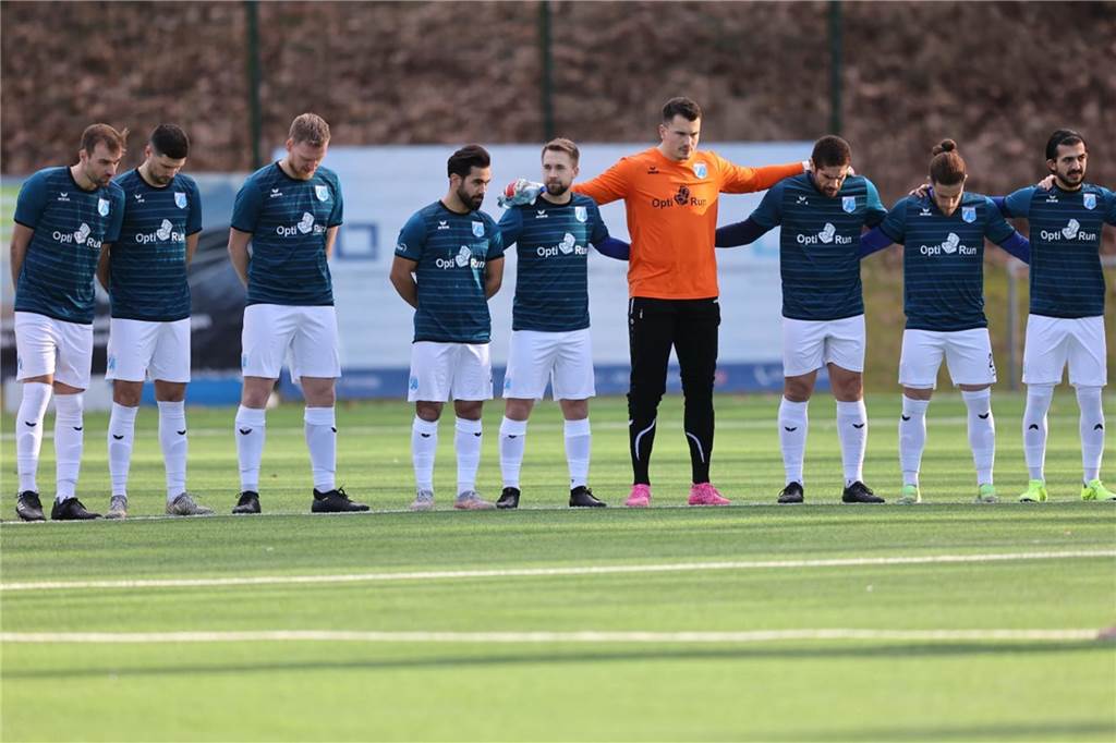 Durch jeweils zwei Tore von Kevin Holz und Elvis Shala setzte sich in der Westfalenliga der SV Wacker Obercastrop mit 4:0 gegen den SV Sodingen durch.