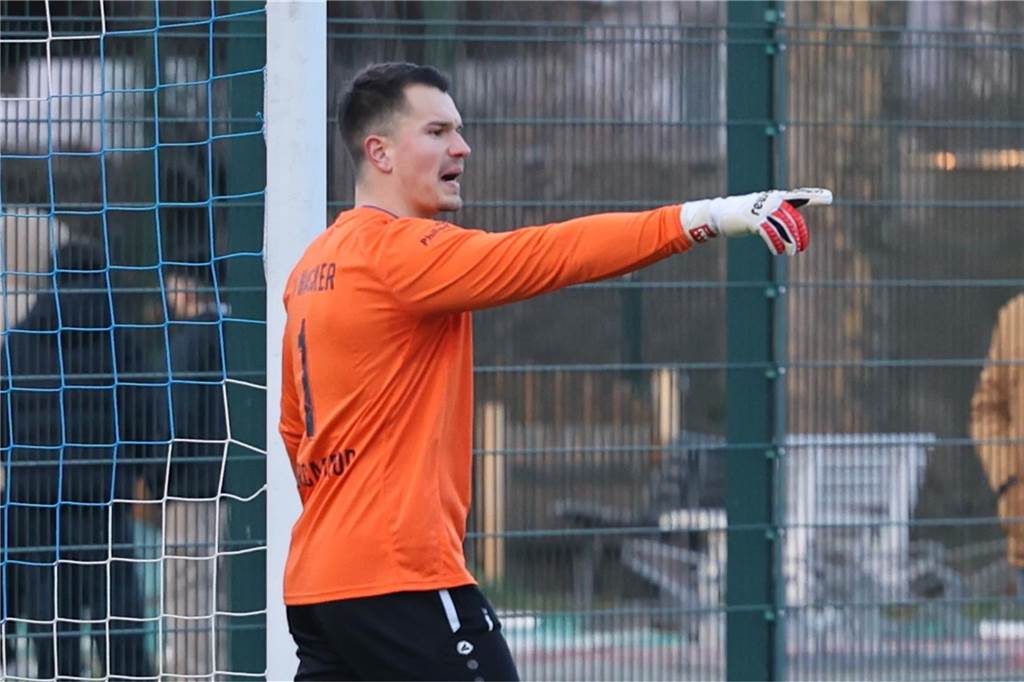 Durch jeweils zwei Tore von Kevin Holz und Elvis Shala setzte sich in der Westfalenliga der SV Wacker Obercastrop mit 4:0 gegen den SV Sodingen durch.