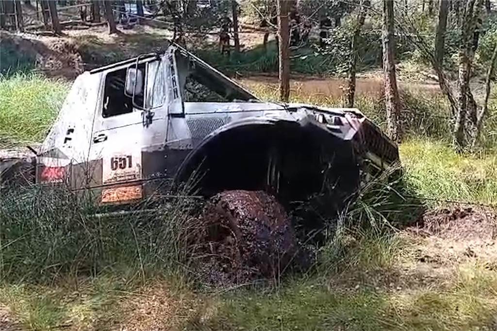 Alfred Wemhoff bei einer Geländerallye mit seinem Unimog.