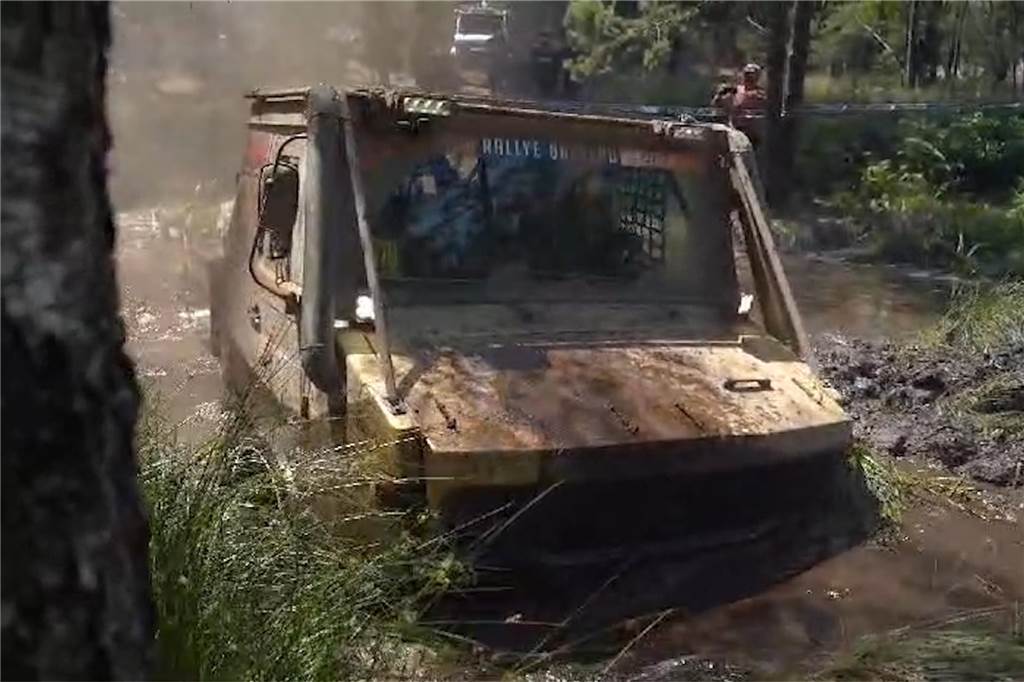 Alfred Wemhoff bei einer Geländerallye mit seinem Unimog.