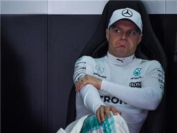 Durchläuft momentan eine schwere Zeit: Mercedes-Pilot Valtteri Bottas. Foto: Adib Hasri