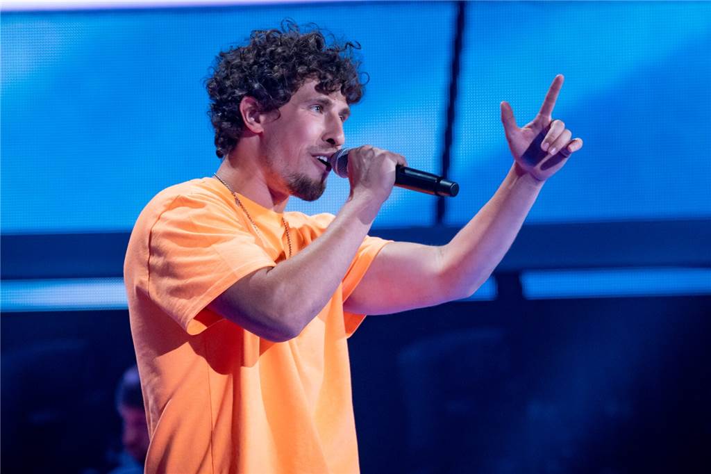 Dustin Lukat, der Co-Trainer und Fußballer beim VfB Habinghorst ist, ist in Berlin bei The Voice Of Germany aufgetreten.