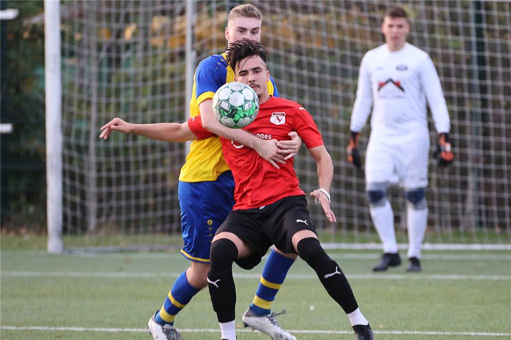 Dortmunds Top-5-Stürmer 2022 Wer ist der stärkste Stürmer der Hinserie Dustin Singh (vorne) führt die Torjägerliste der Bezirksliga 10 an.