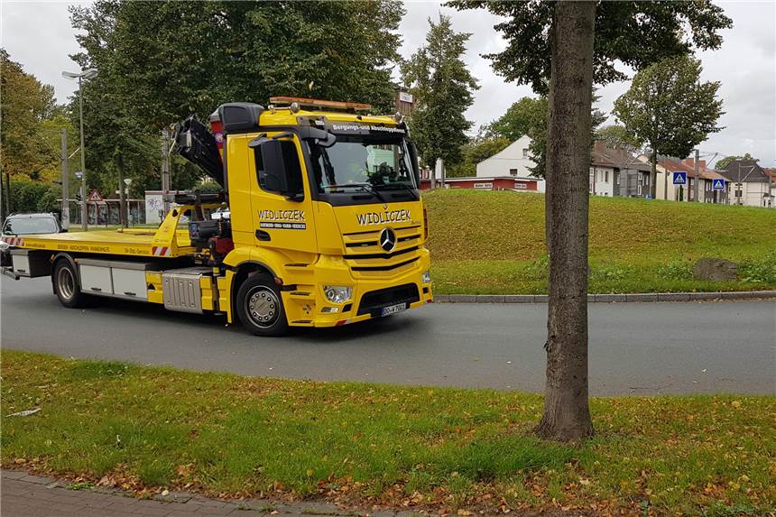 Lkw-Problem: 30.000 Euro sollen in externes Verkehrsgutachten fließen Dutzende Lkw schlängeln sich täglich durch den Brechtener Kreisverkehr.