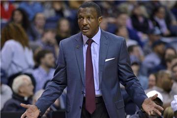 Dwane Casey ist wohl nicht mehr Trainer der Toronto Raptors. Foto: Brandon Dill/FR171250 AP