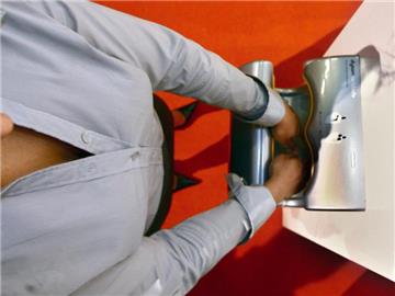 Dyson baut bisher unter anderem Staubsauger, Ventilatoren und Trockner. Foto: Fredrik von Erichsen