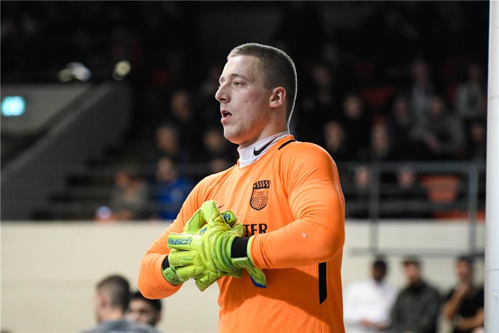Ebenfalls in Gruppe A spielt der VfB Lünen, der mit dem Torwart-Duo Jörg Lemke (im Bild) und Lucas Koch anreist. Ebenfalls im Kader stehen Nico Knäpper, Finn Welter, Fabian Schlein, Maik Küchler, Maurice Adamsky, Leon Broda, Robin Hagenmeyer, Lukas Fluder, Tom Meier und Dominik Dietze.