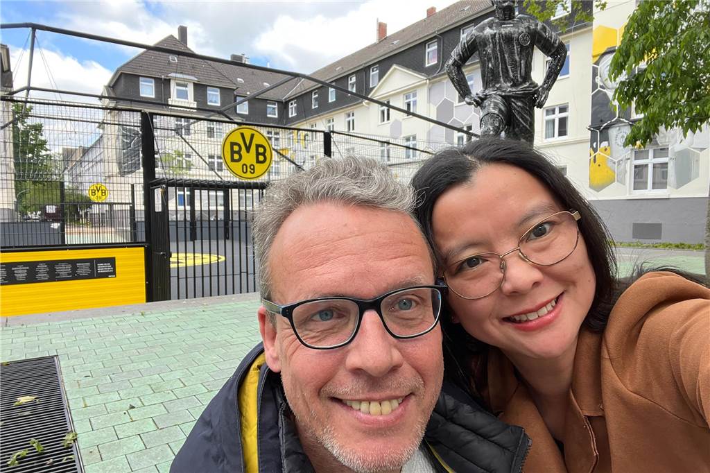 Fernbeziehung mit 50: Acht Tipps, damit es dieses Mal funktioniert Echte Liebe? Die München-Dortmund-Connection am Max-Michallek-Platz in der Nordstadt