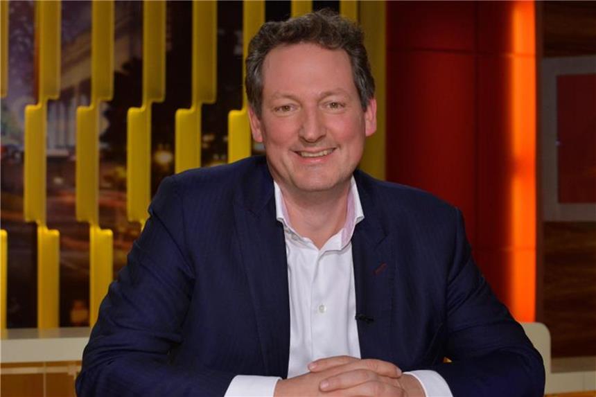Hirschhausen und Kelly erhalten Radio Regenbogen Awards Eckart von Hirschhausen wird als Medienmann des Jahres geehrt. Foto: Karlheinz Schindler