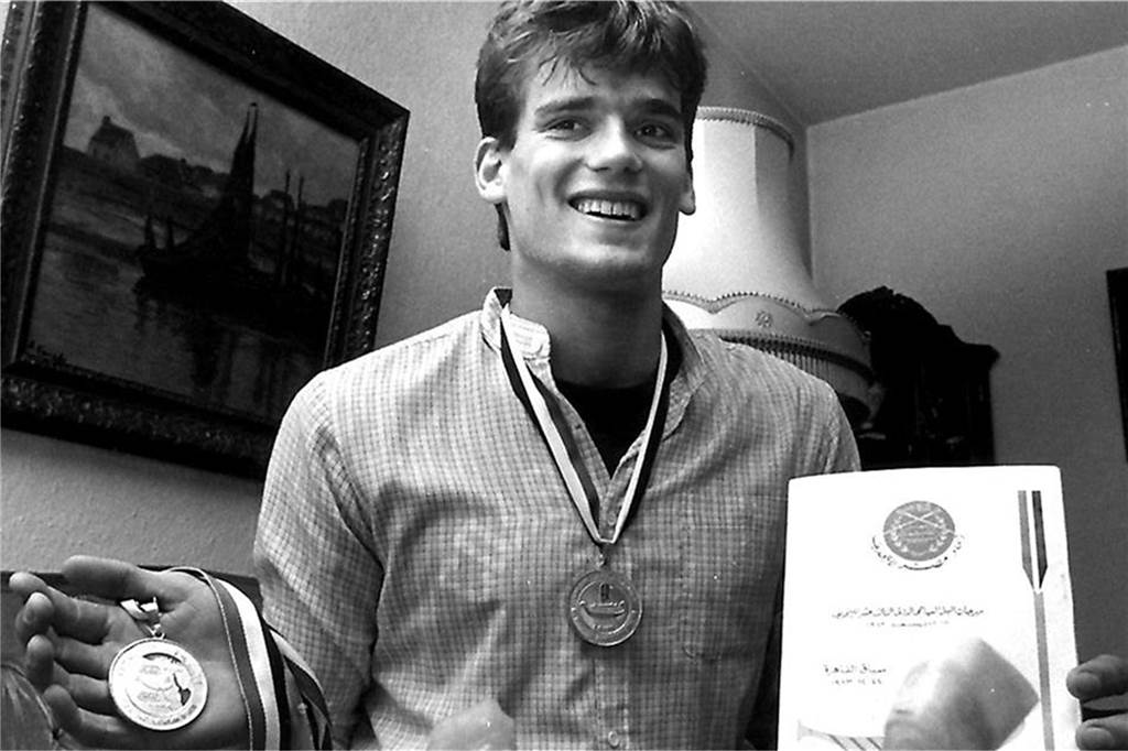 Castrop-Rauxel schaut nach Tokio: Jakschik greift nach Olympia-Gold Eckhard Schultz auf einem Archivfoto mit der Goldmedaille von Seoul aus dem Jahr 1988.