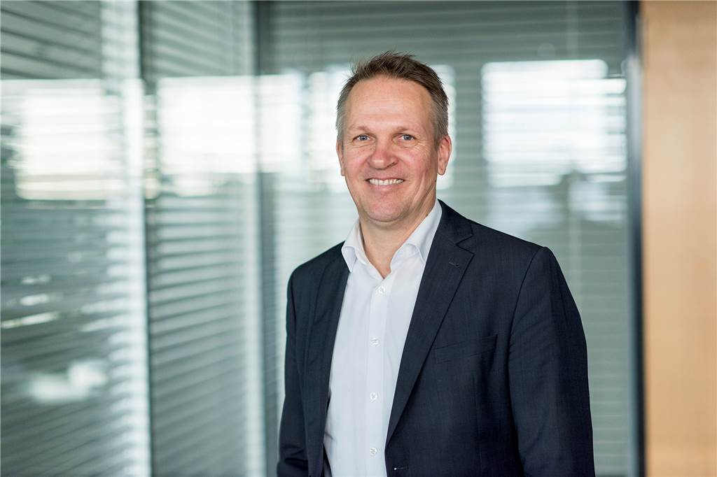 Weniger Busse, wenn Diesel fehlt? - Szenarien für die Energiekrise EDG-Sprecher Matthias Kienitz: "Wir wollen uns soweit wie möglich autark machen."
