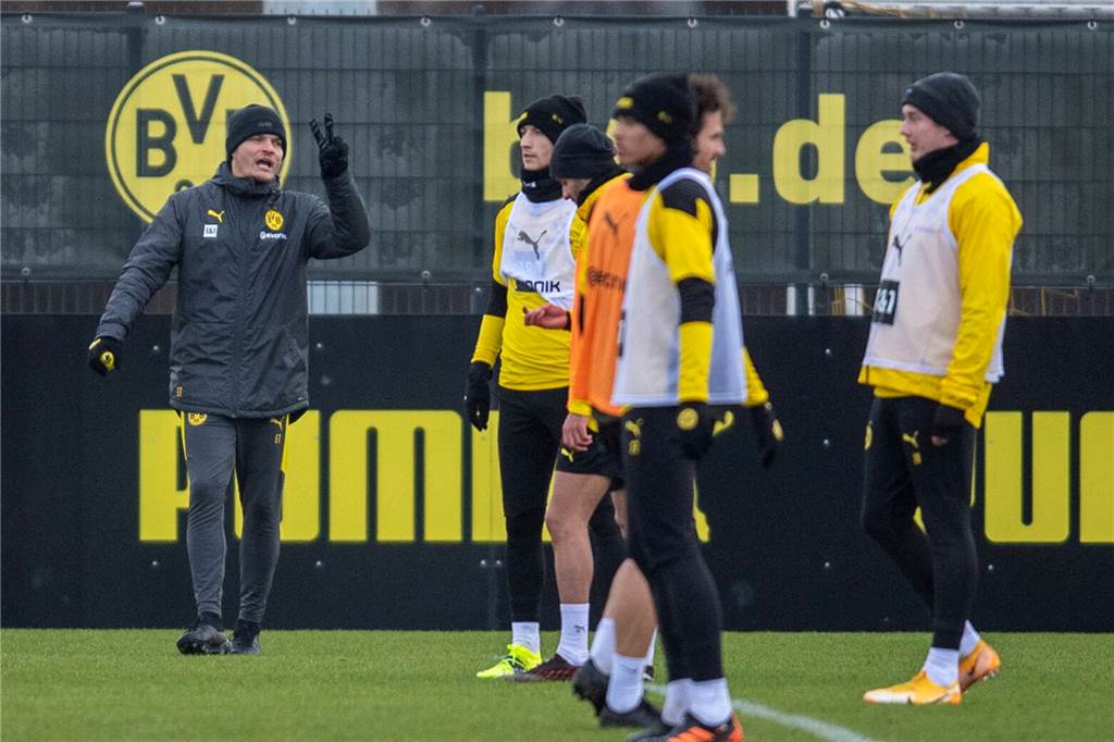 100 Tage BVB-Chefcoach Edin Terzic: Hat sich der Mut ausgezahlt? Edin Terzic als Chefcoach bei einer Trainingseinheit des BVB.