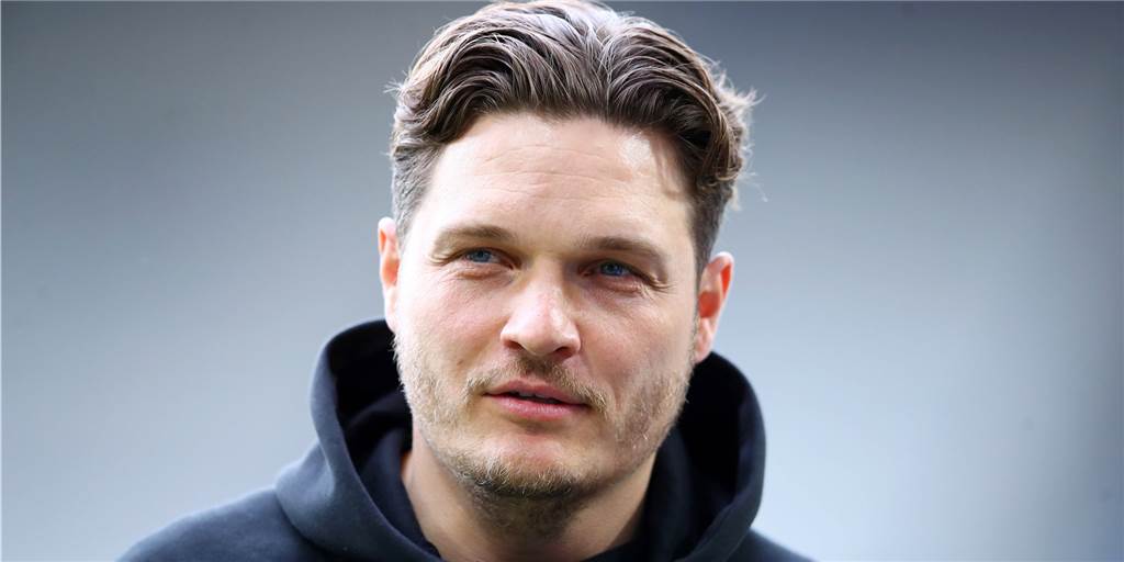 Terzic macht‘s nochmal: Über allen Entwicklungsschritten steht der BVB-Erfolg Der neue BVB-Cheftrainer Edin Terzic schaut Richtung Tribüne.