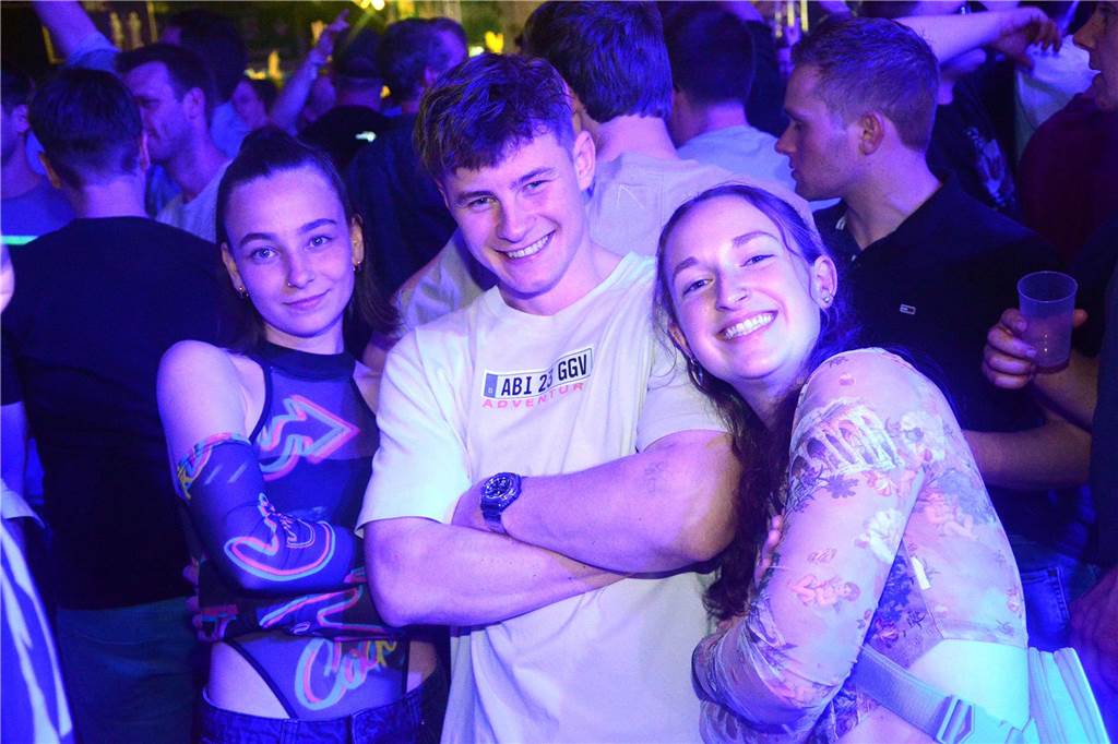 Egal in welchem Zelt und zu welcher Uhrzeit: Zum großen Karpaten Finale (6. Mai) waren alle Tanzflächen voll. Damit ist die Saison jetzt zwar zu Ende, doch die Vorfreude auf das nächste Jahr wächst bereits.