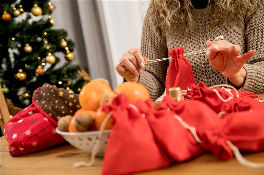 Für jedes Alter: Das sind die schönsten Füllideen für den Adventskalender Egal ob jung oder älter: Mit einem Adventskalender macht man anderen Menschen eine Freude. (Symbolbild)