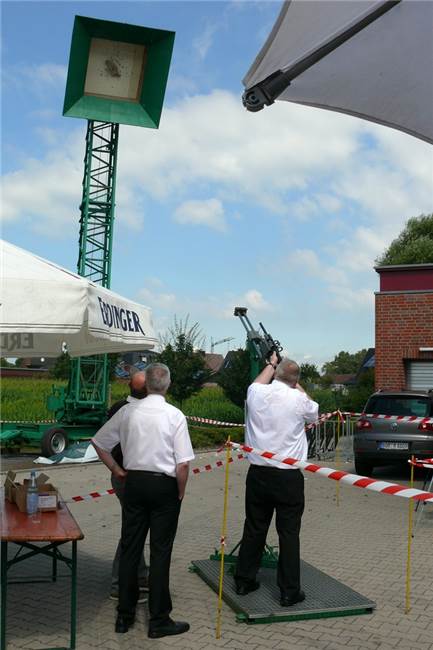 St.-Jakobi-Schützen wollen auf der Schlingewiese auf den Vogel schießen Eher Hinterhof-Flair versprüht der aktuelle Schießstand der Jakobi-Schützen.