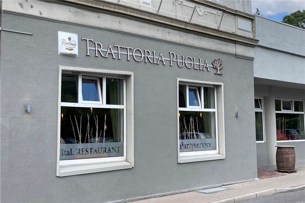 Bello i bravissimo: Jury kürte „Italiener des Jahres“ in Castrop-Rauxel Eher unspektakulär wirkt die Fassade der Trattoria an der Oberen Münsterstraße.