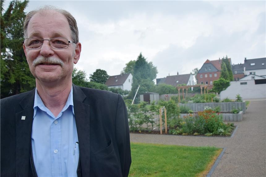 Ein Quartier, viele Fragen Ehrenamtliches Engagement in allen Ehren: Doch der Bürgerverein mit seinen 56 Mitgliedern braucht bei der Langen Straße Unterstützung. Dessen ist sich der Vorsitzende Axel Bleck ganz sicher.